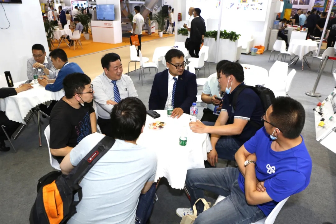 1622439935977983.jpg 004.webp.jpg